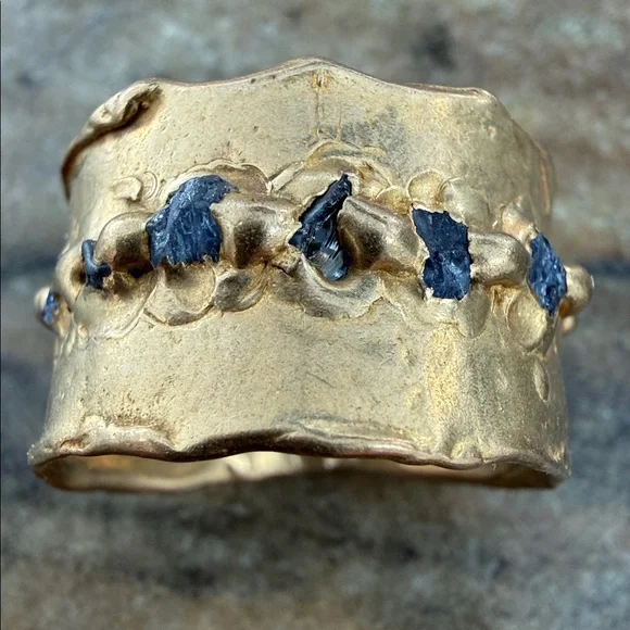 Emilie Shapiro sapphire “Rapids Ring”. New with tags.